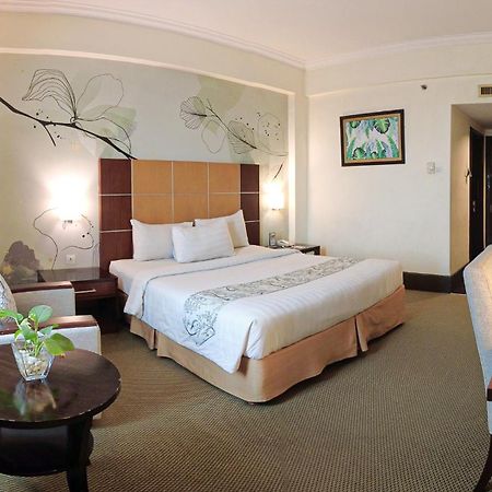 Emerald Garden International Hotel Medan Extérieur photo