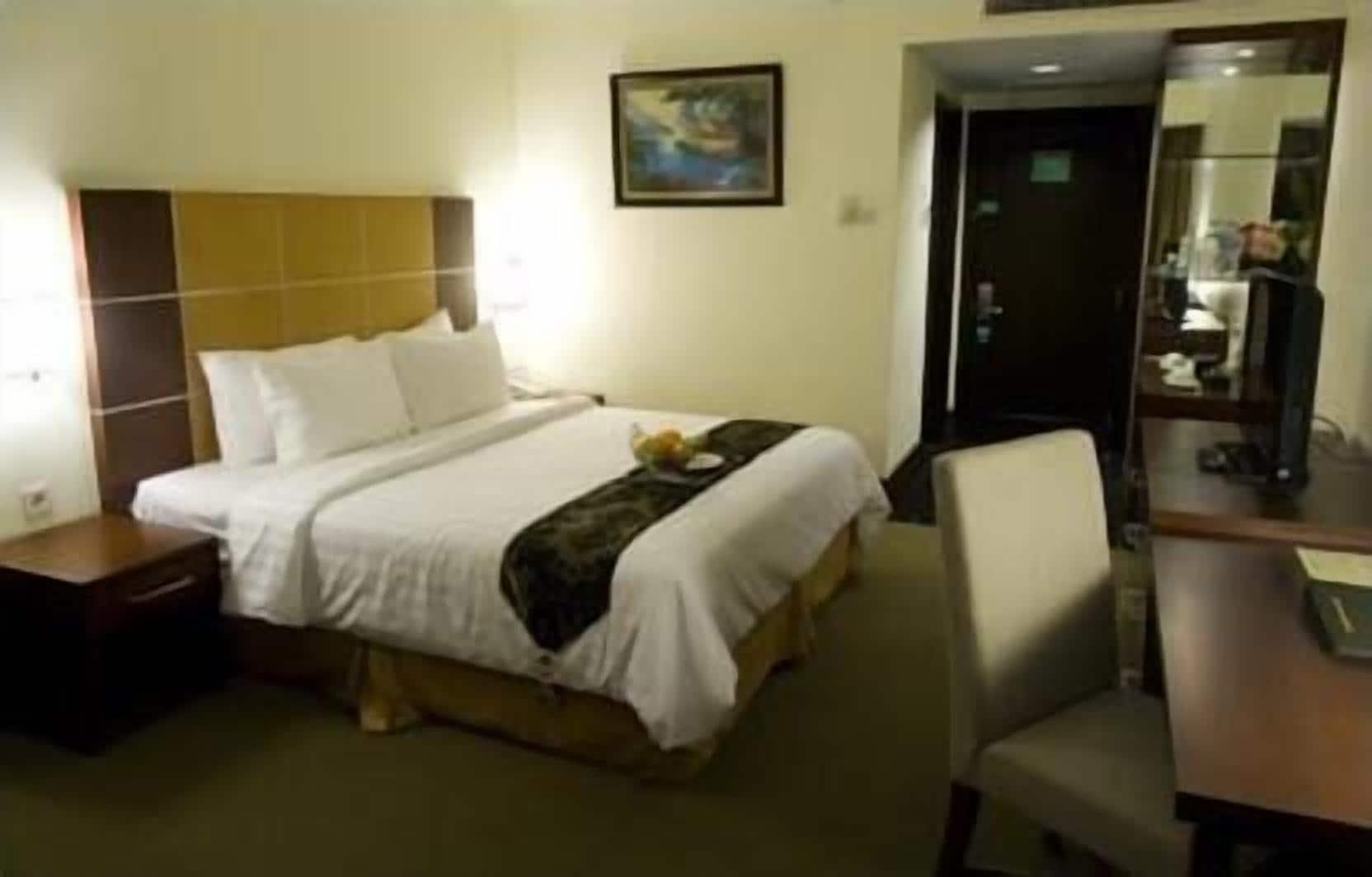 Emerald Garden International Hotel Medan Extérieur photo