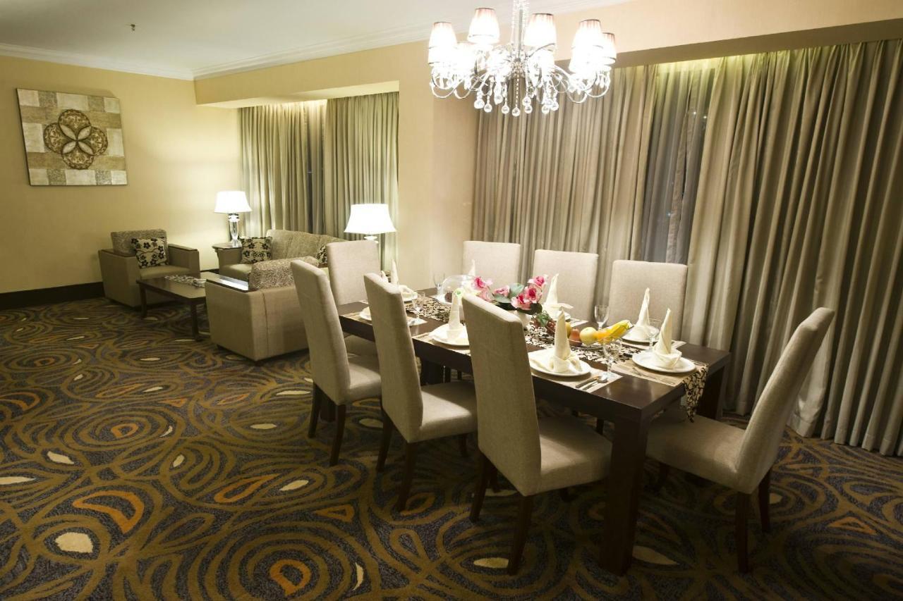 Emerald Garden International Hotel Medan Extérieur photo